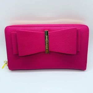 Betsey Johnson Walet